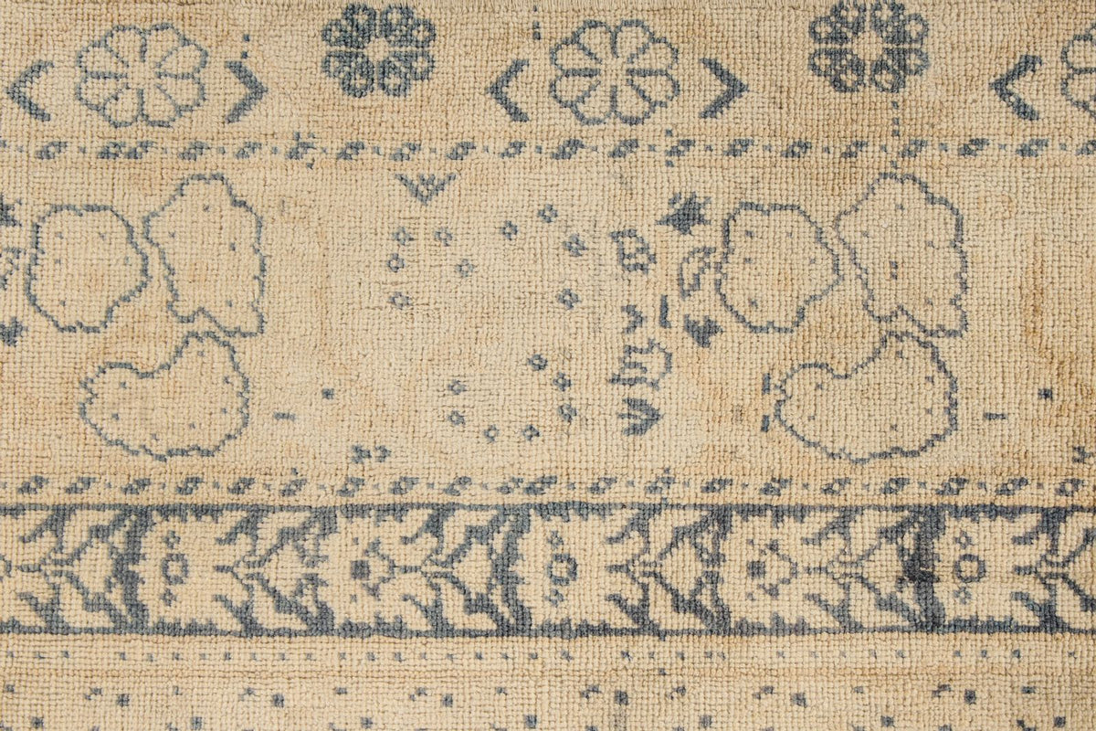 4x6 Beige and Gray Turkish Traditional Rug