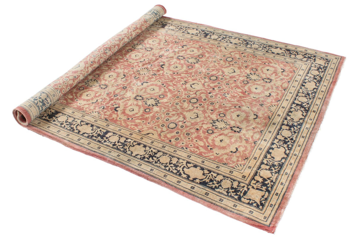 5x7 Beige and Pink Turkish Traditional Rug