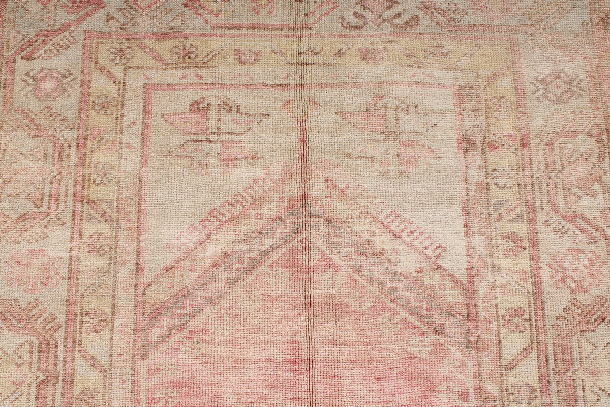 3x9 Beige and Pink Persian Saruk Runner