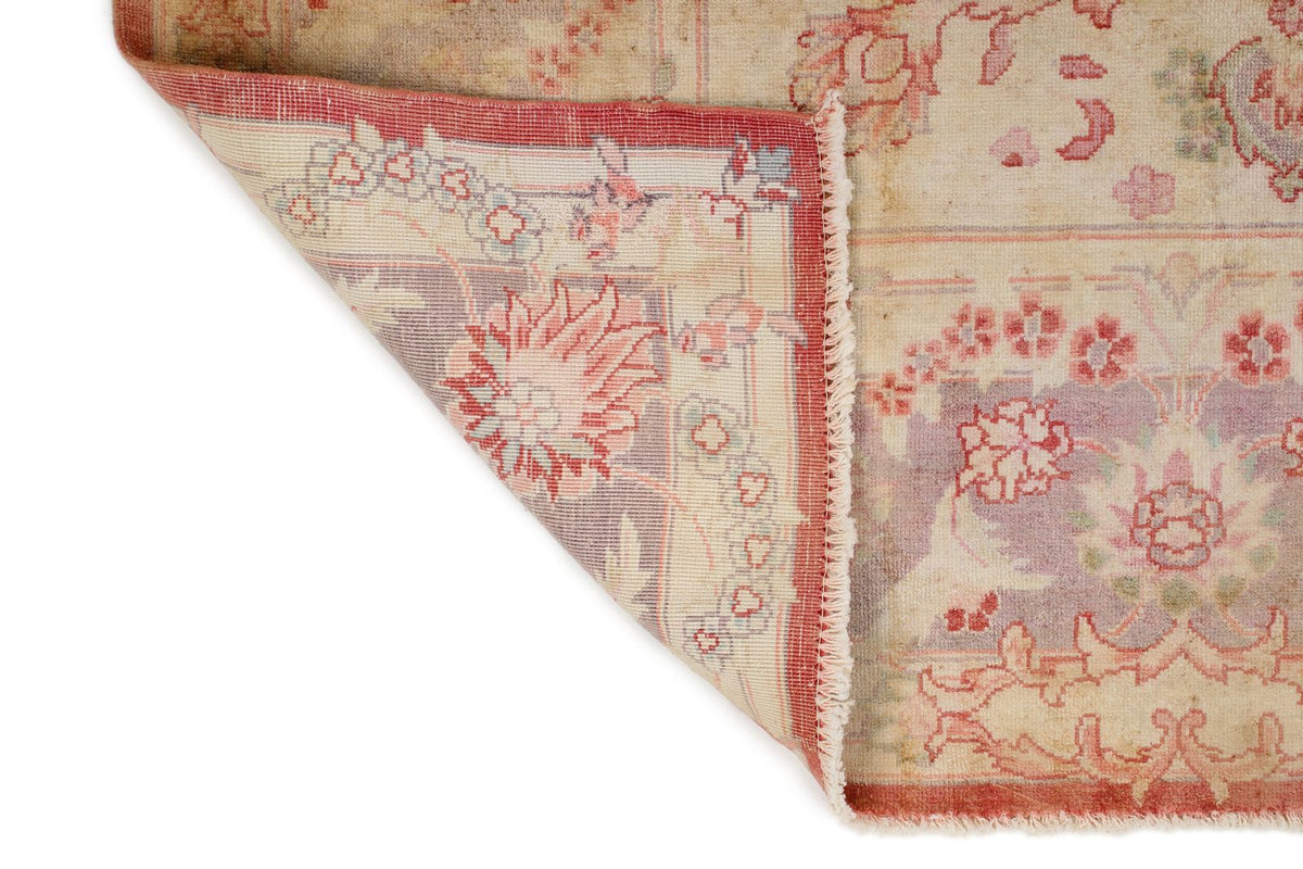 6x9 Red and White Traditional Rug