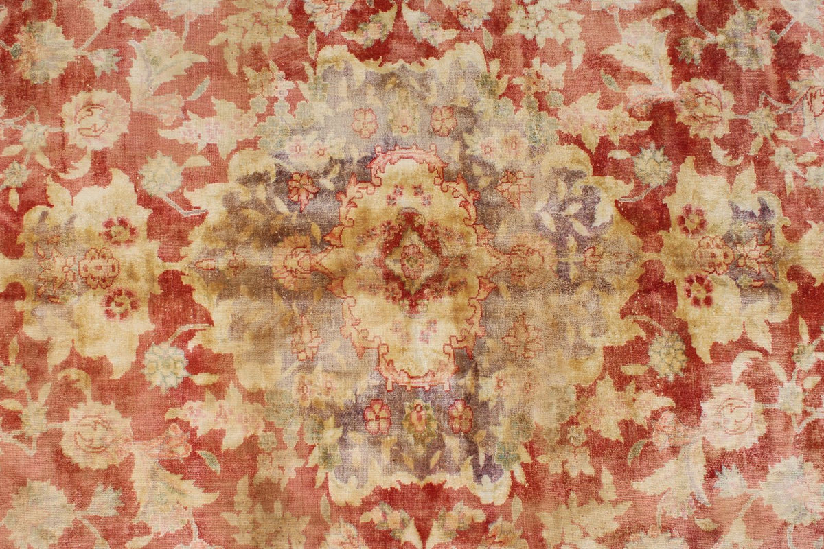 6x9 Red and White Traditional Rug