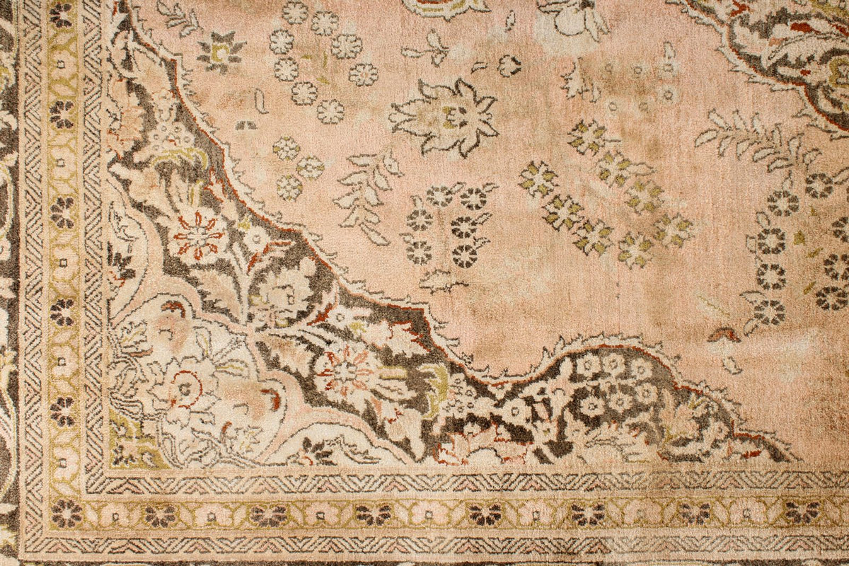 6x9 Beige and Brown Turkish Traditional Rug