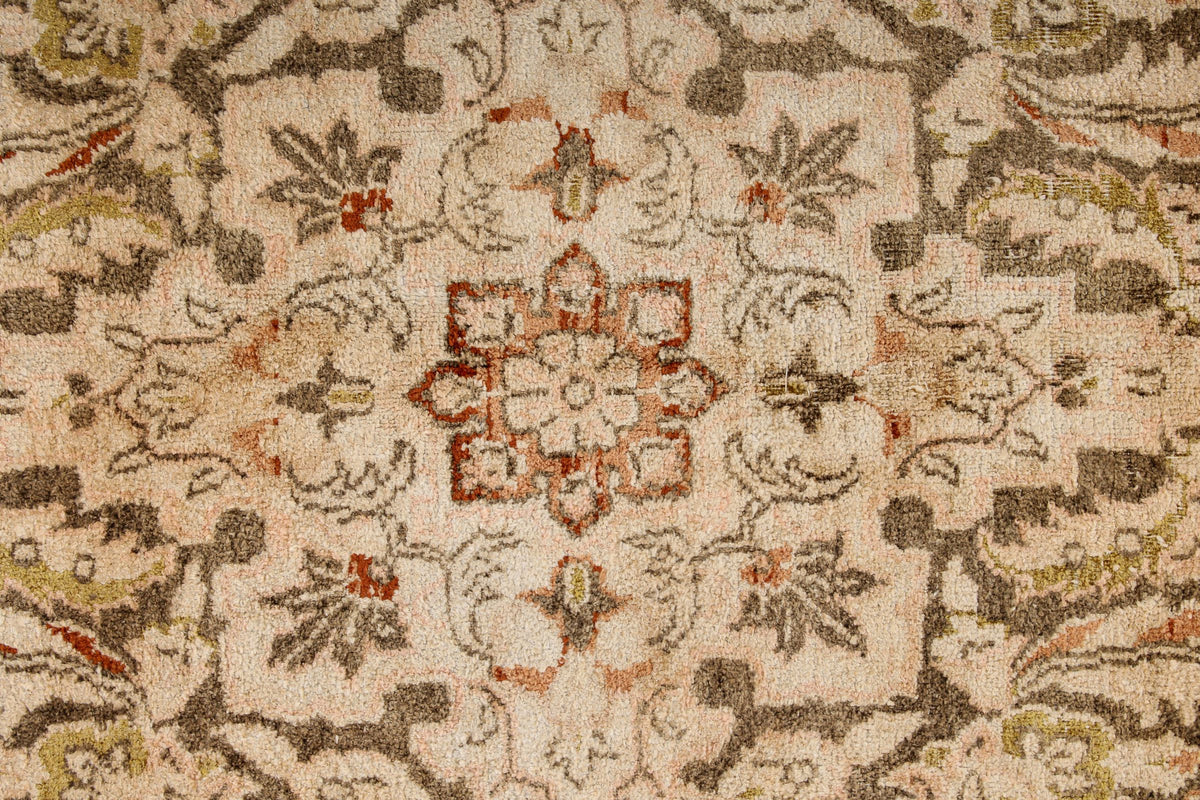 6x9 Beige and Brown Turkish Traditional Rug