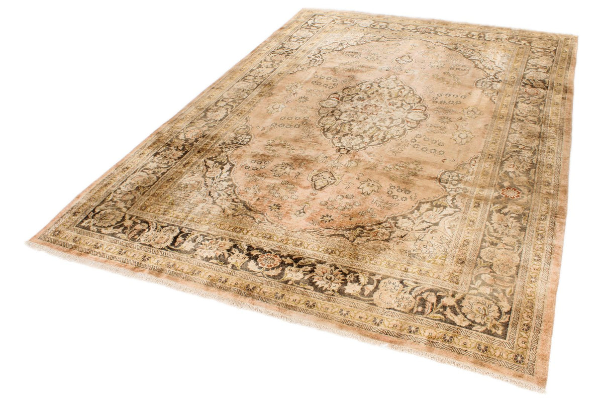 6x9 Beige and Brown Turkish Traditional Rug