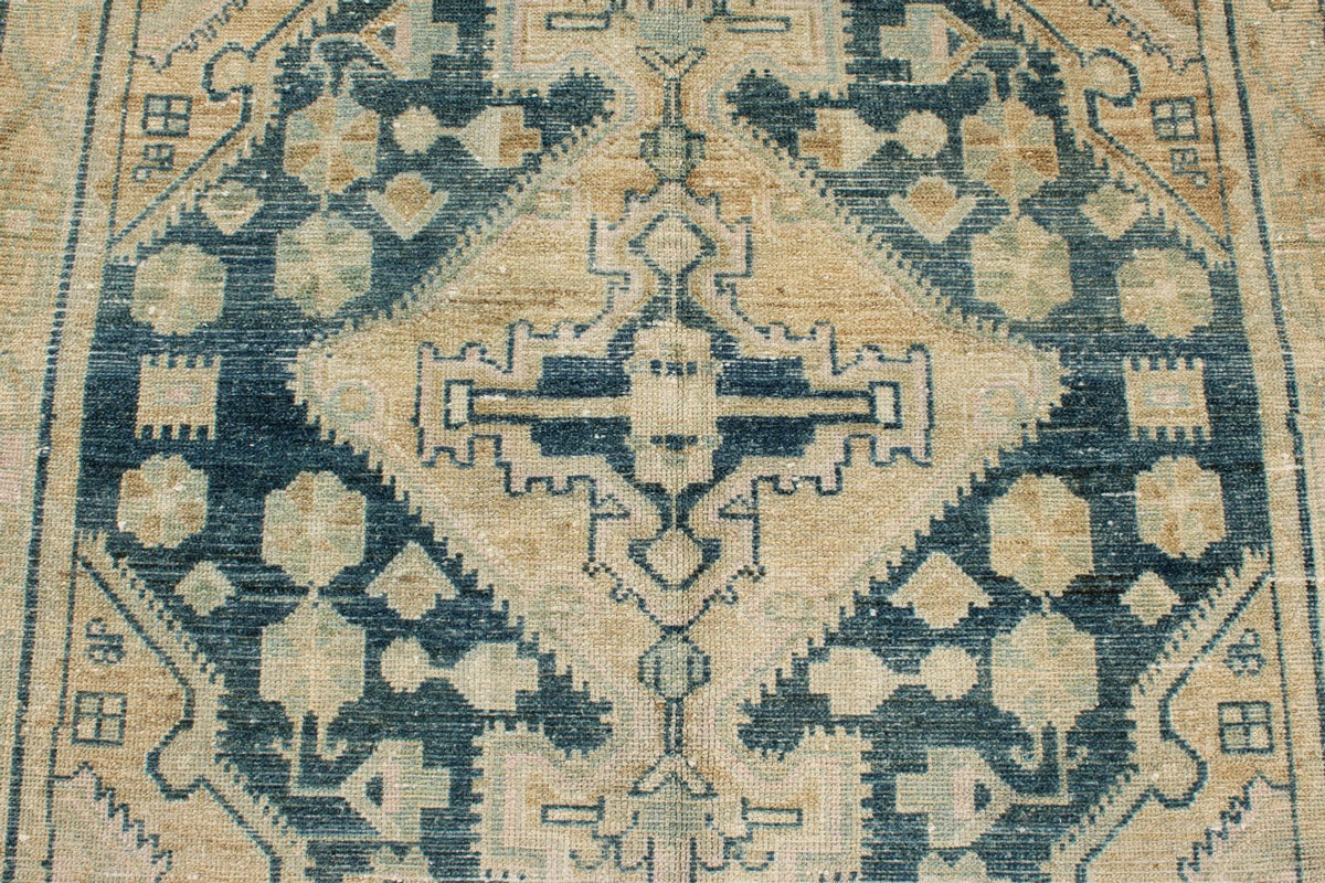 4x6 Blue and Beige Persian Traditional Rug