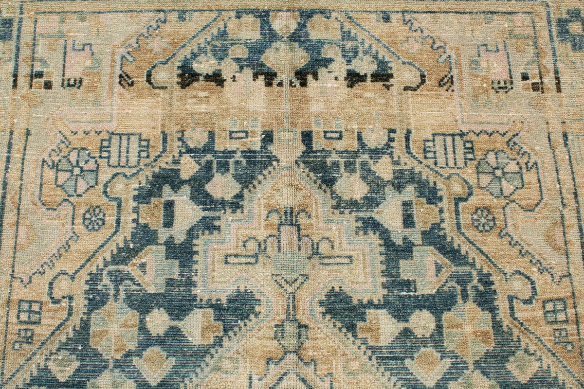 4x6 Blue and Beige Persian Traditional Rug