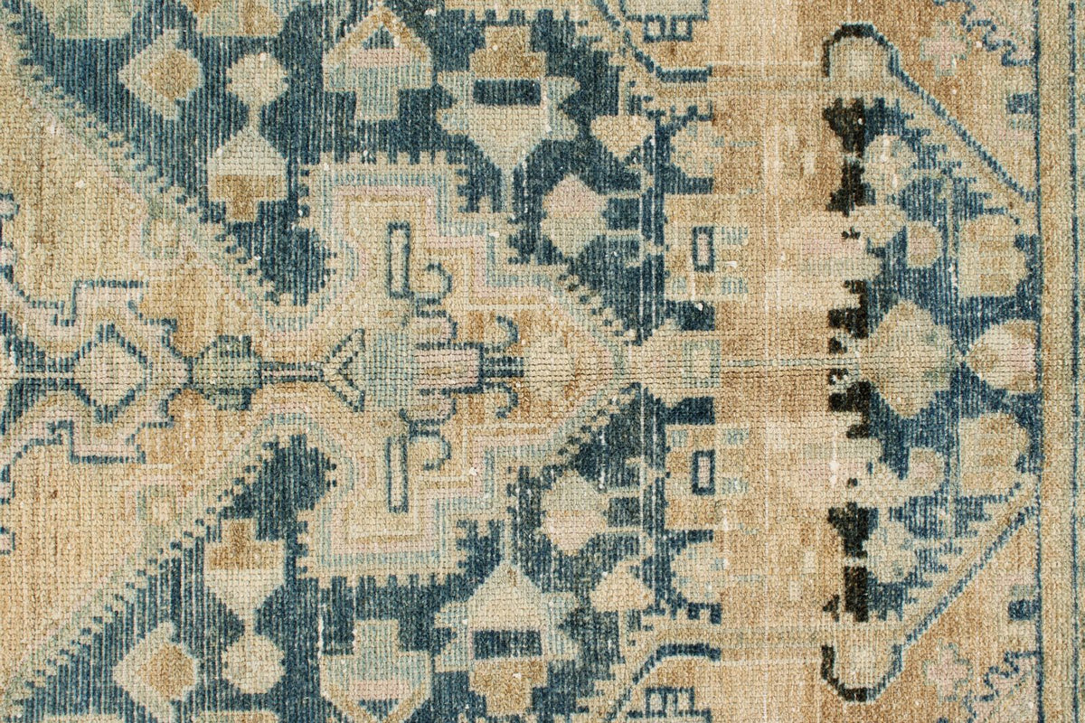4x6 Blue and Beige Persian Traditional Rug