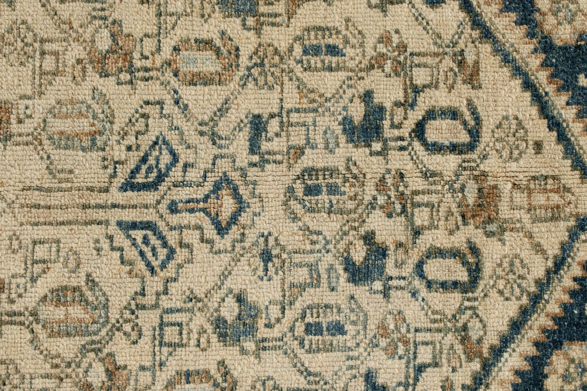 4x6 Blue and Beige Persian Traditional Rug