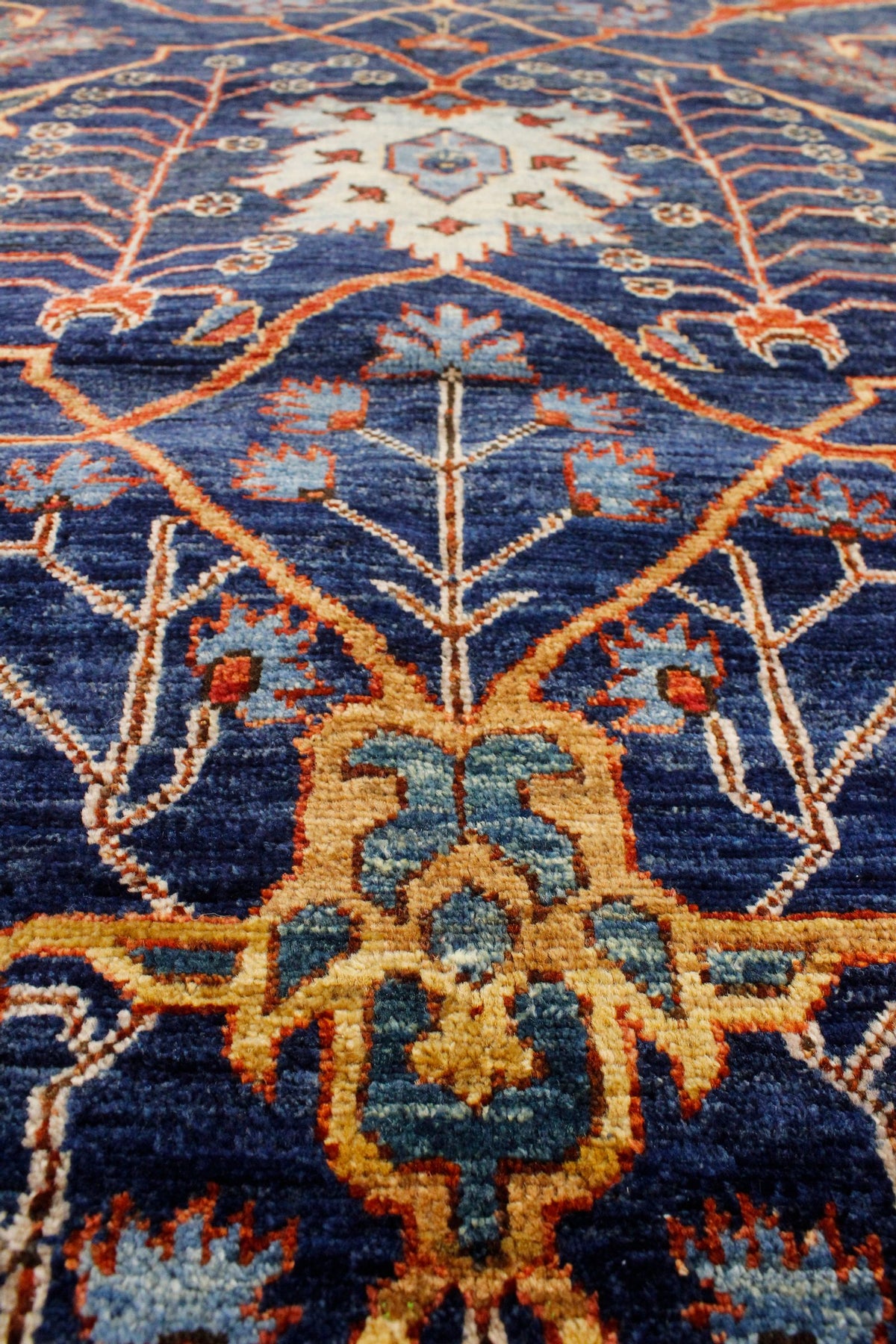 4x6 Navy and Multicolor Traditional Rug