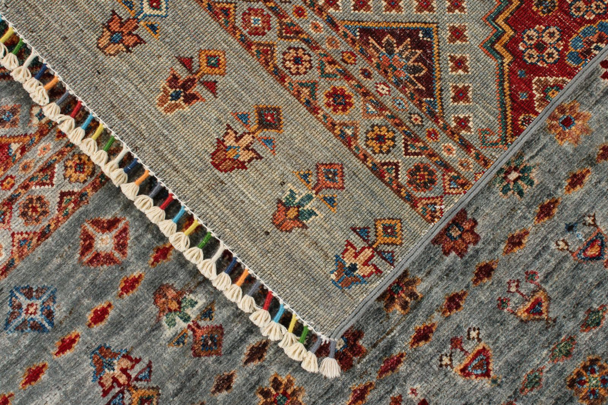 5x8 Gray and Multicolor Tribal Rug