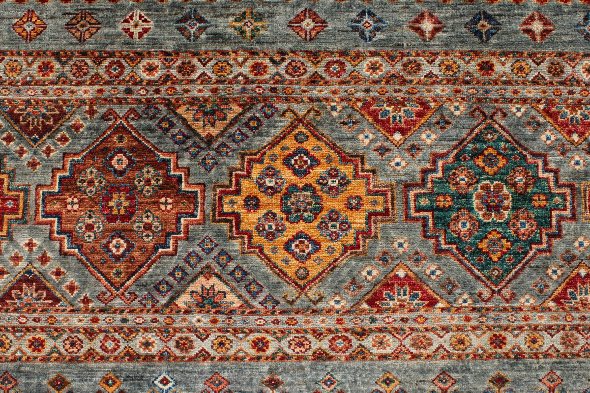 5x8 Gray and Multicolor Tribal Rug