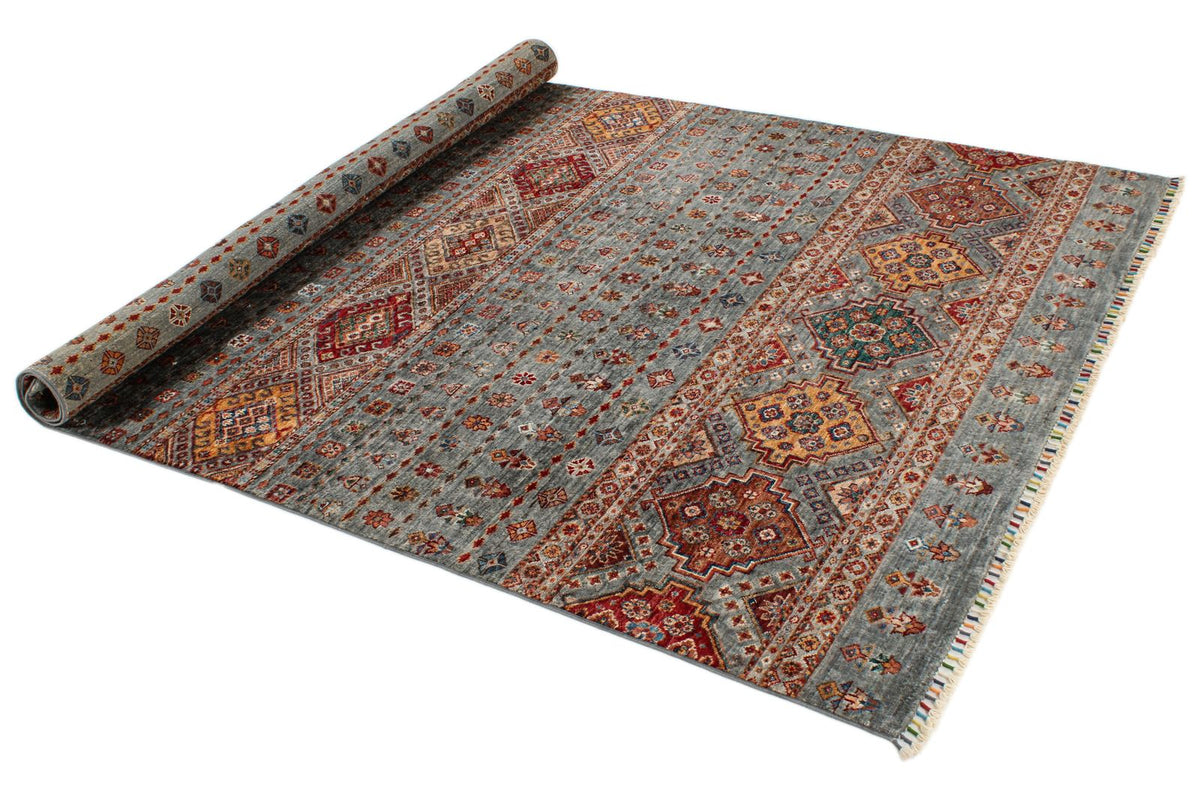 5x8 Gray and Multicolor Tribal Rug