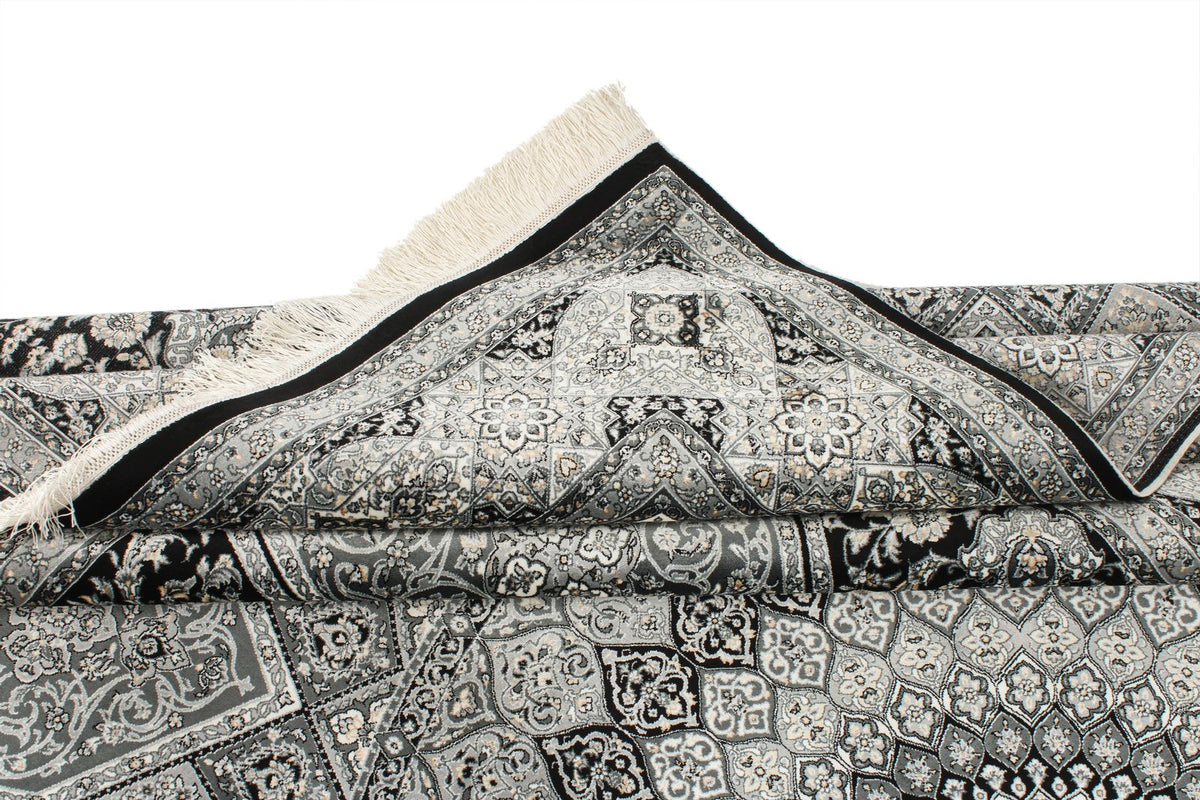 7x10 Black and Ivory Turkish Antep Rug
