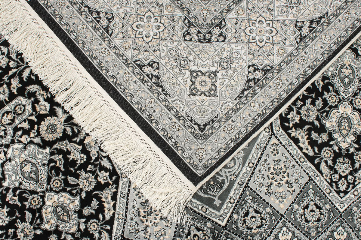 7x10 Black and Ivory Turkish Antep Rug