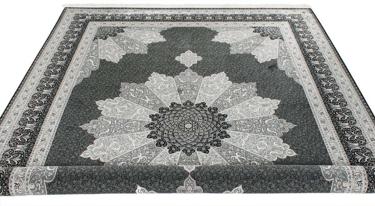 7x10 Black and Ivory Turkish Antep Rug