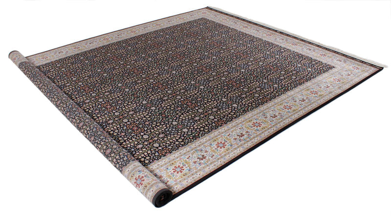 8x11 Black and Ivory Turkish Antep Rug