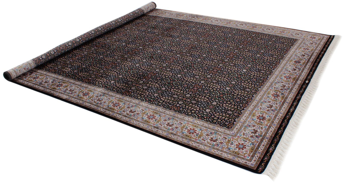 8x11 Black and Ivory Turkish Antep Rug