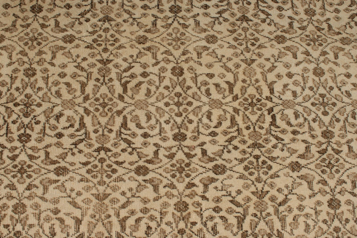 6x9 Ivory and Brown Turkish Traditional Rug