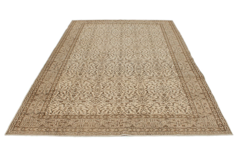 6x9 Ivory and Brown Turkish Traditional Rug