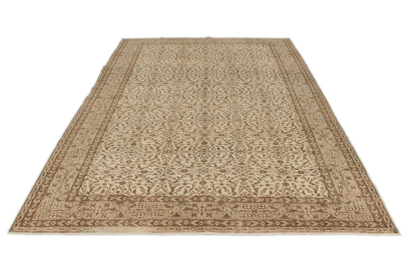 6x9 Ivory and Brown Turkish Traditional Rug