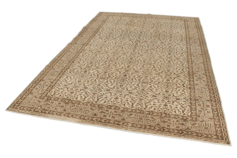 6x9 Ivory and Brown Turkish Traditional Rug