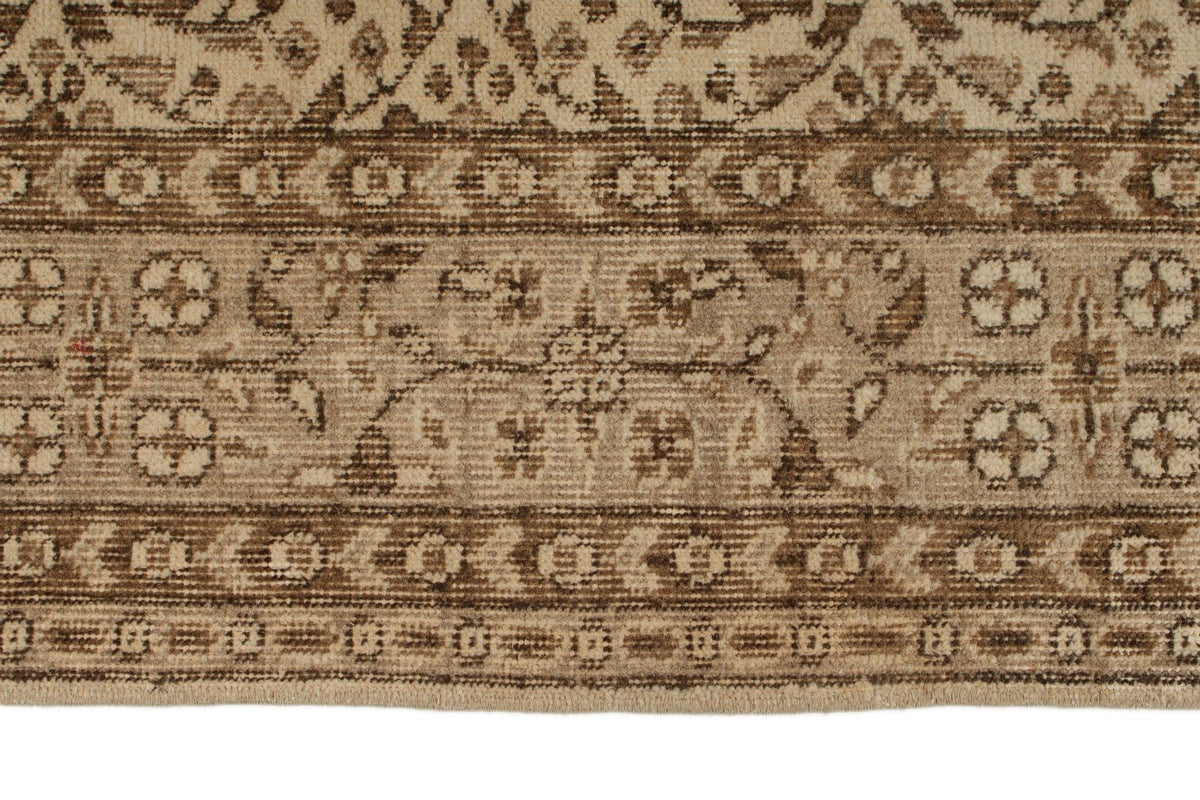 6x9 Ivory and Brown Turkish Traditional Rug