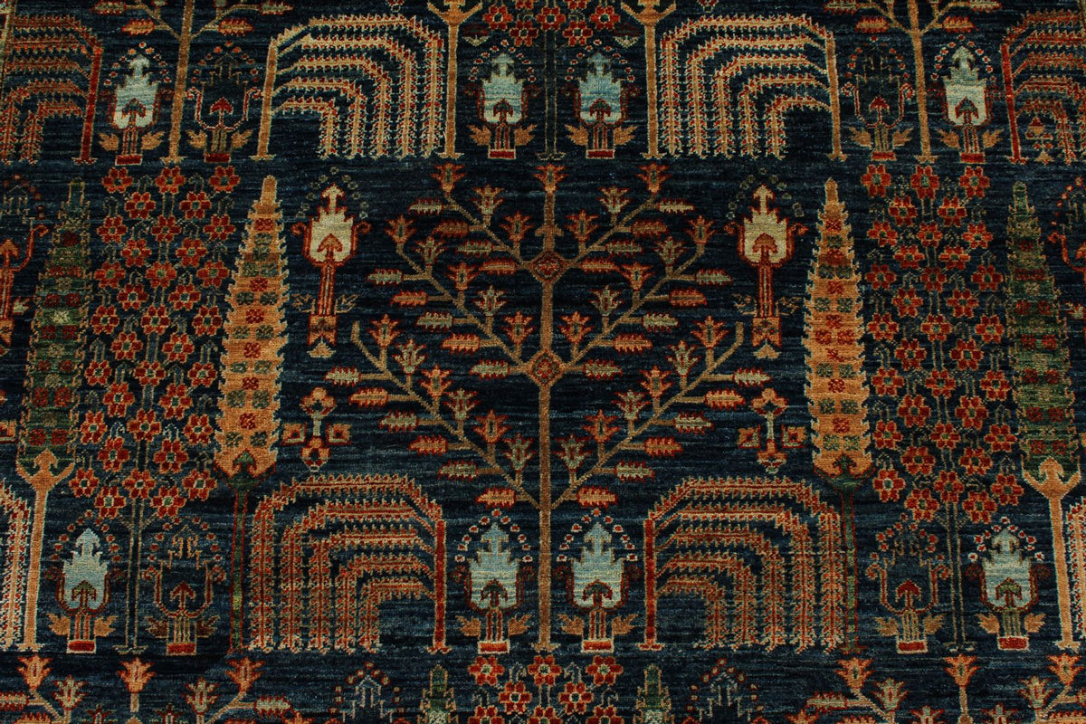 6x9 Navy and Rust Traditional Rug