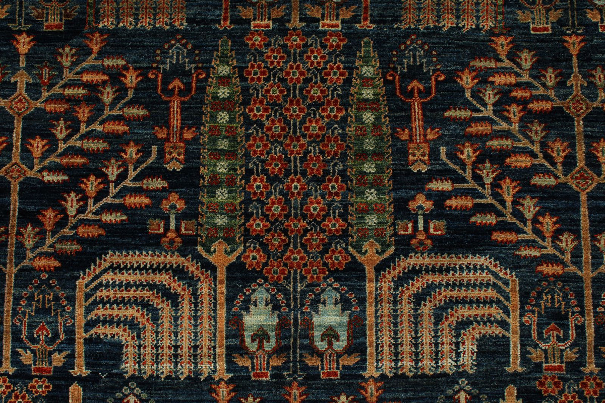6x9 Navy and Rust Traditional Rug