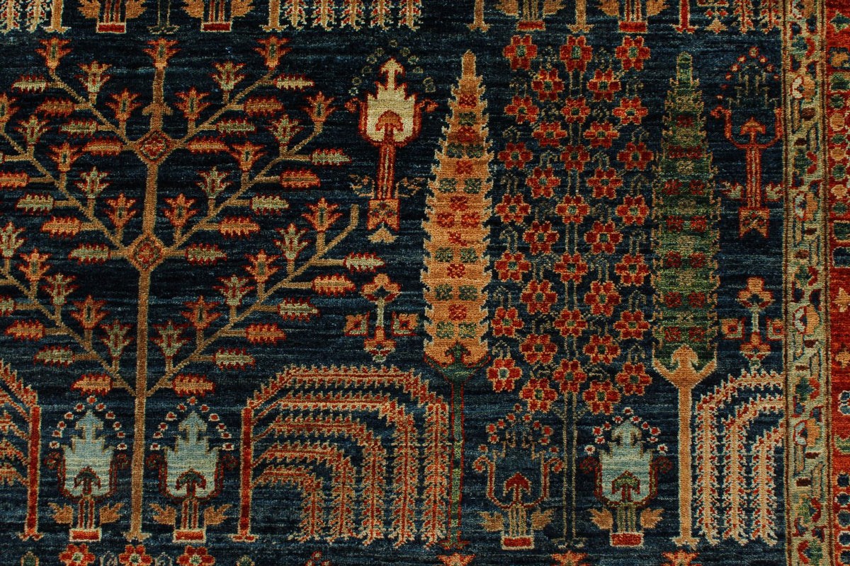 6x9 Navy and Rust Traditional Rug