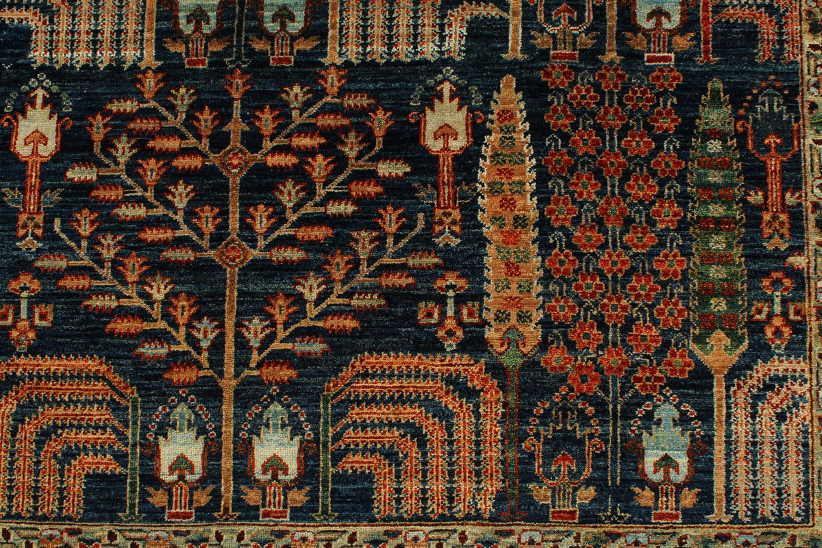 6x9 Navy and Rust Traditional Rug