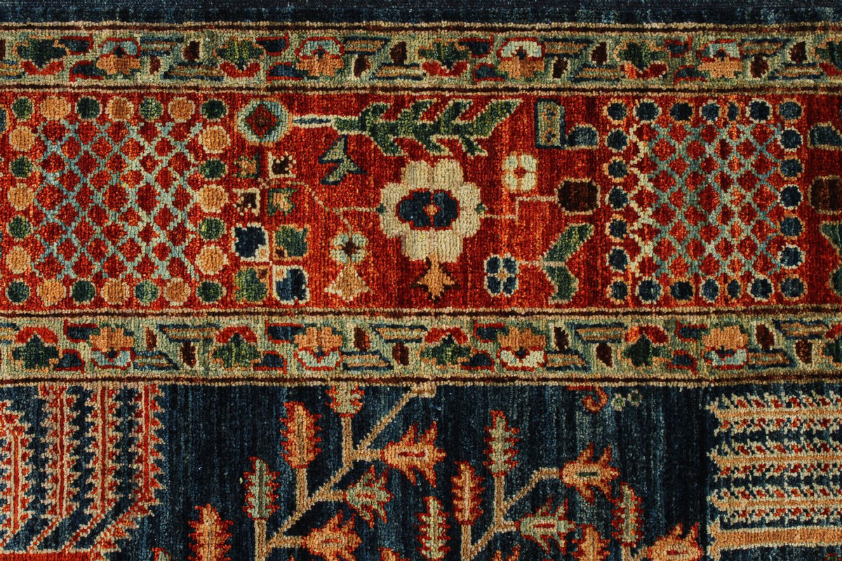 6x9 Navy and Rust Traditional Rug