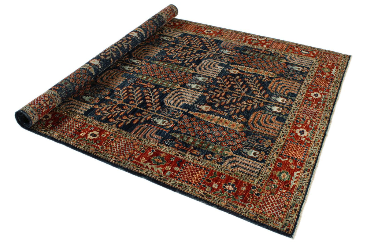 6x9 Navy and Rust Traditional Rug