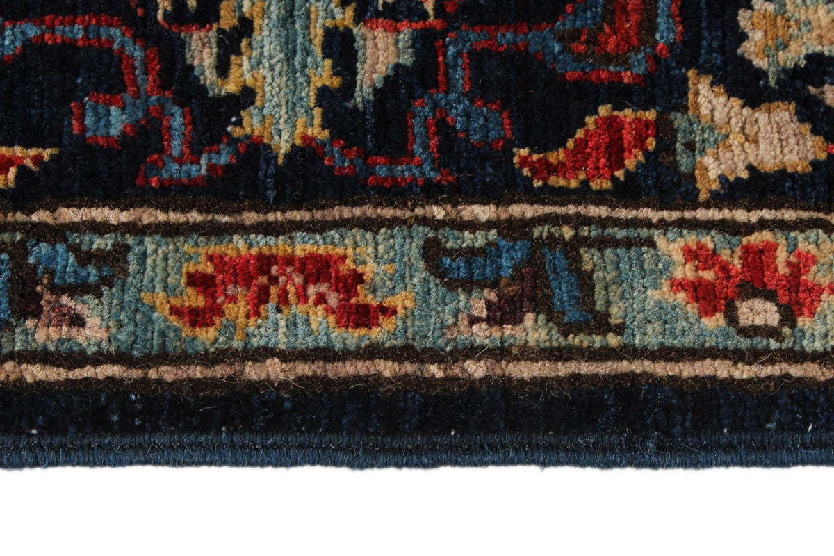 6x9 Navy and Multicolor Traditional Rug
