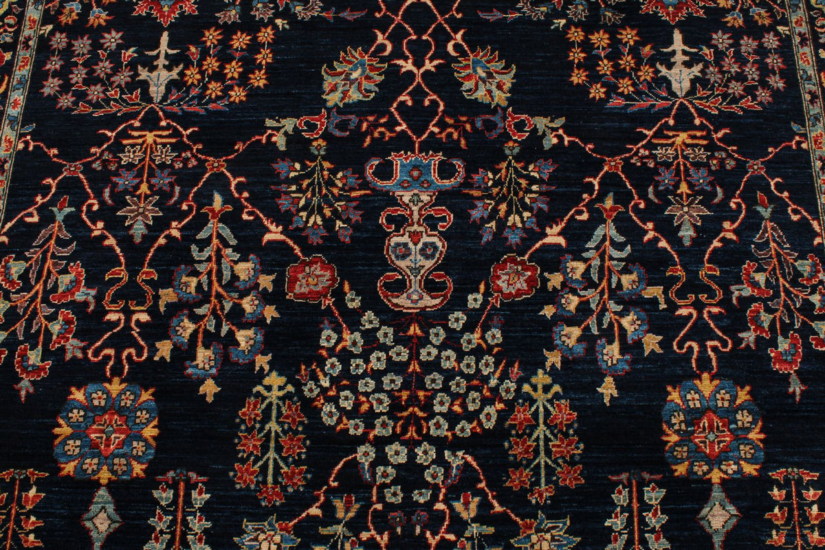 6x9 Navy and Multicolor Traditional Rug
