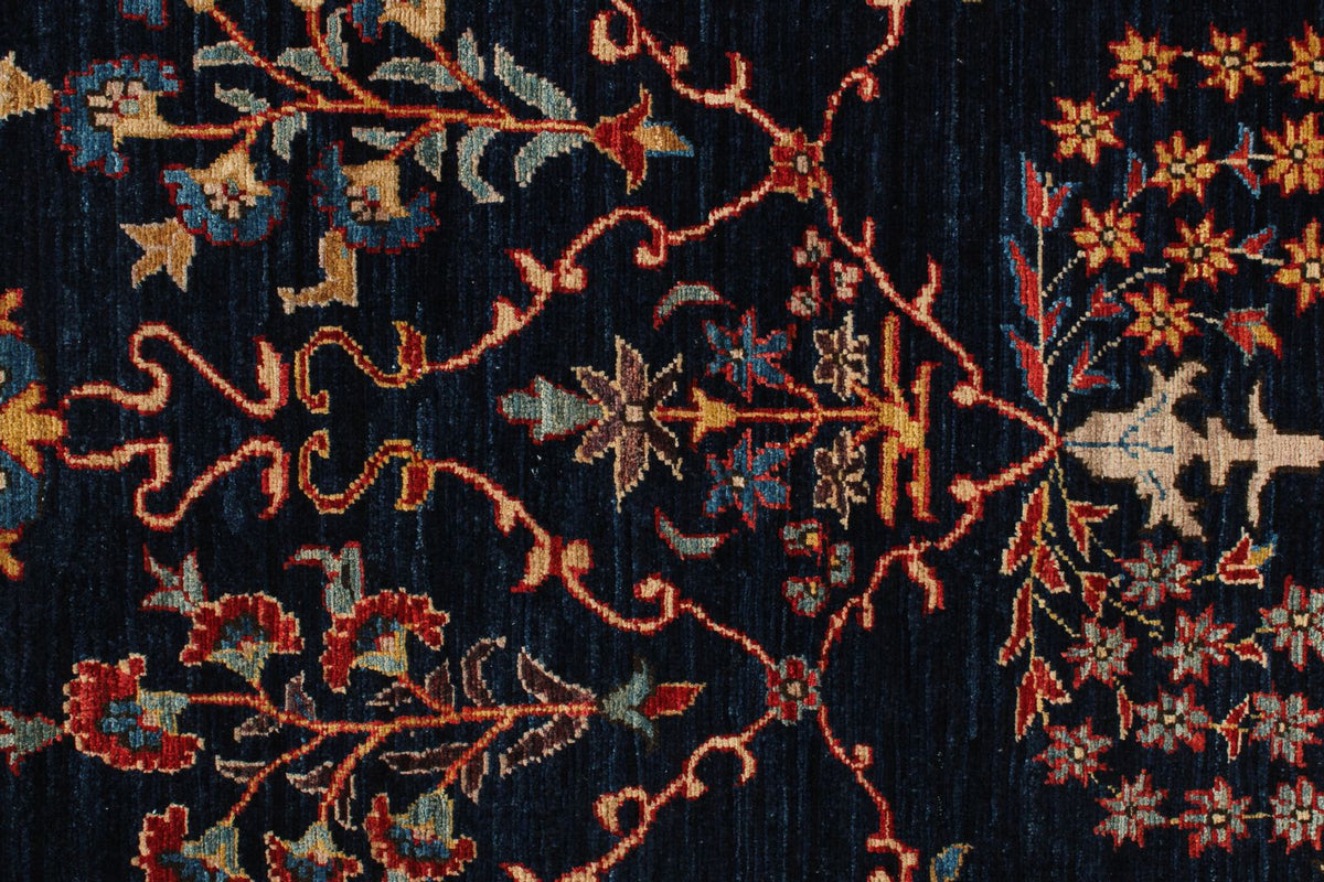 6x9 Navy and Multicolor Traditional Rug