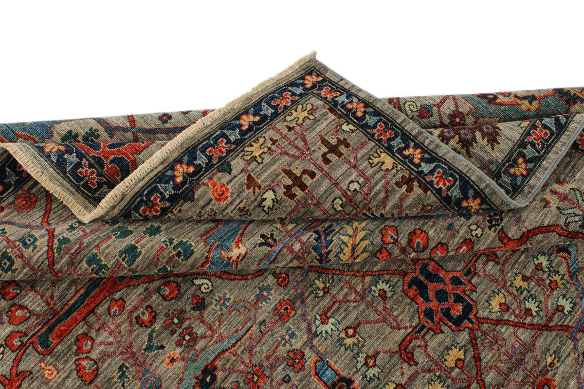 6x9 Gray and Multicolor Traditional Rug