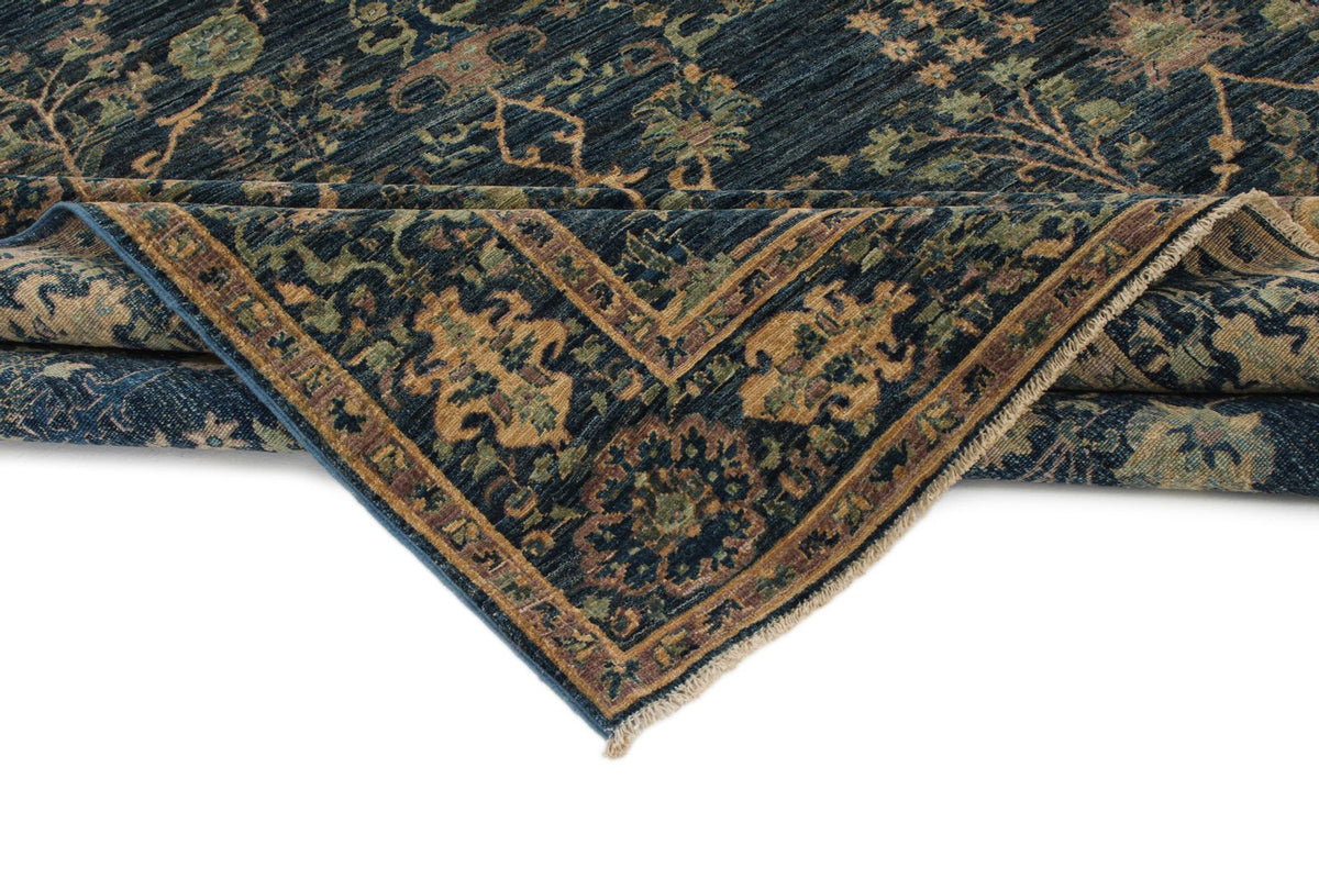 6x9 Blue and Ivory Traditional Rug