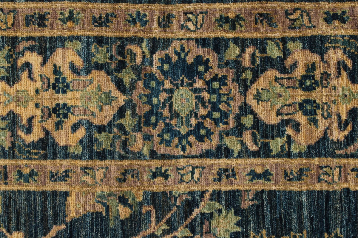 6x9 Blue and Ivory Traditional Rug