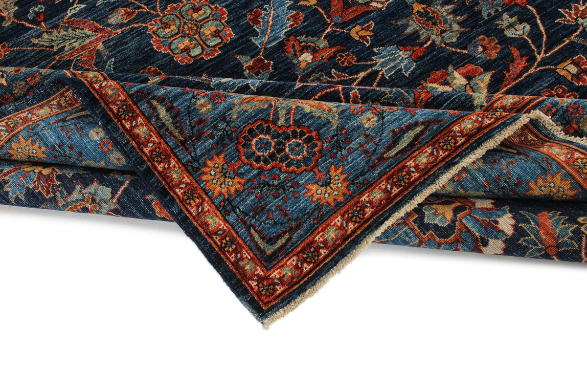 6x9 Navy and Blue Traditional Rug