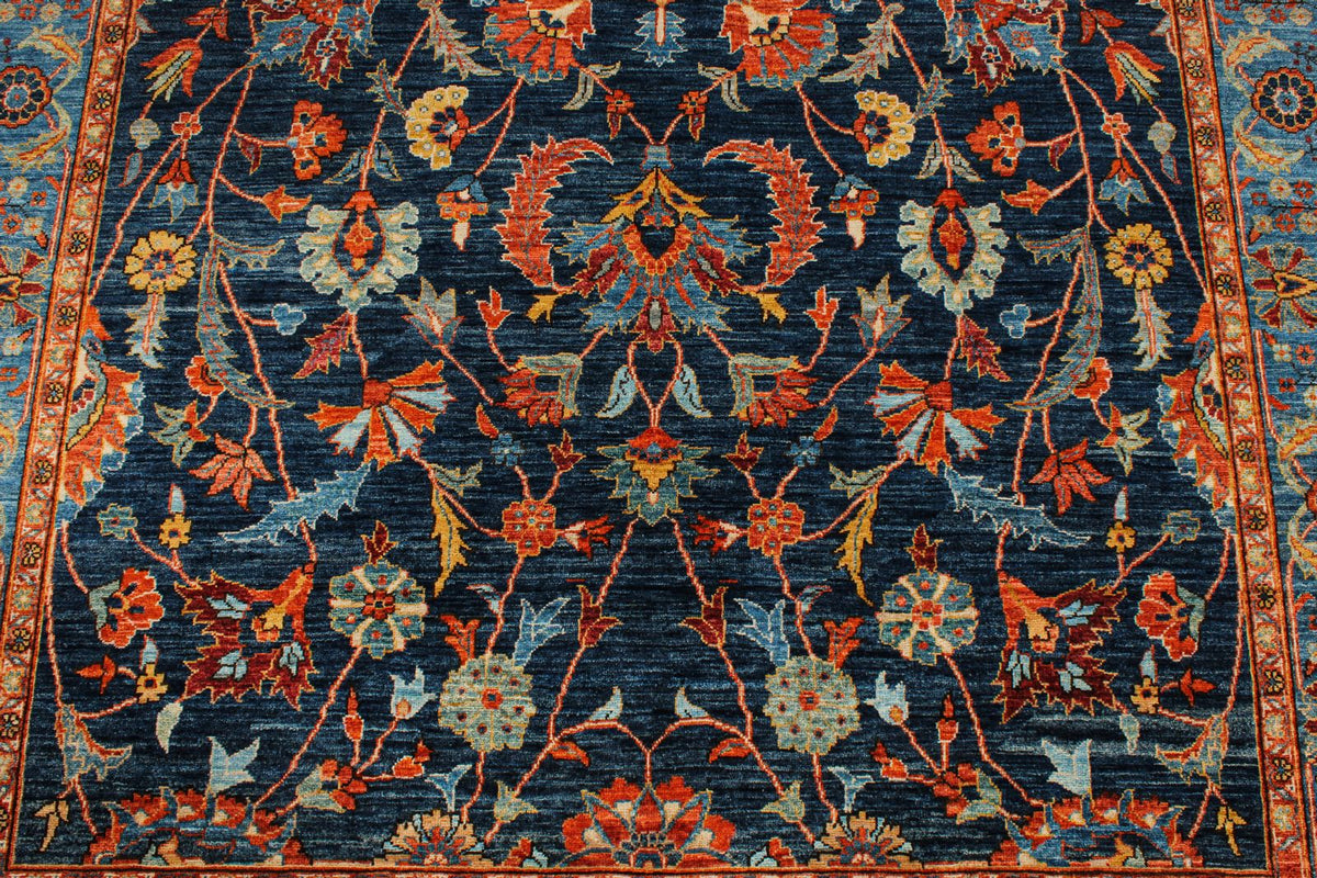 6x9 Navy and Blue Traditional Rug