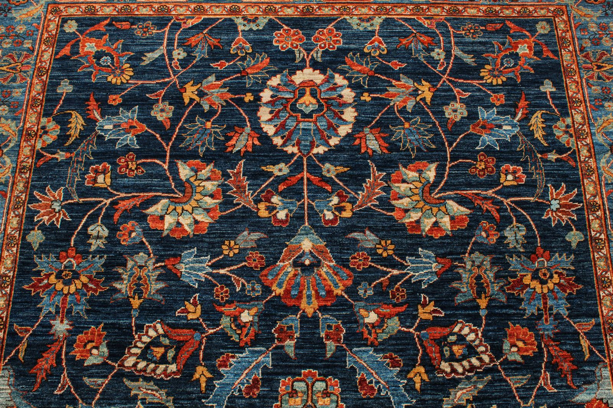 6x9 Navy and Blue Traditional Rug