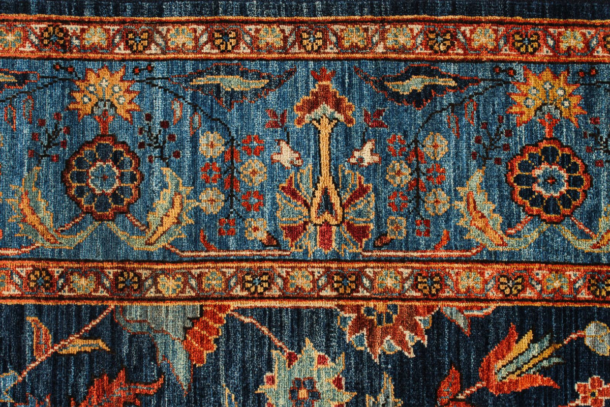 6x9 Navy and Blue Traditional Rug