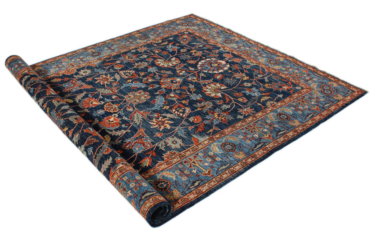 6x9 Navy and Blue Traditional Rug