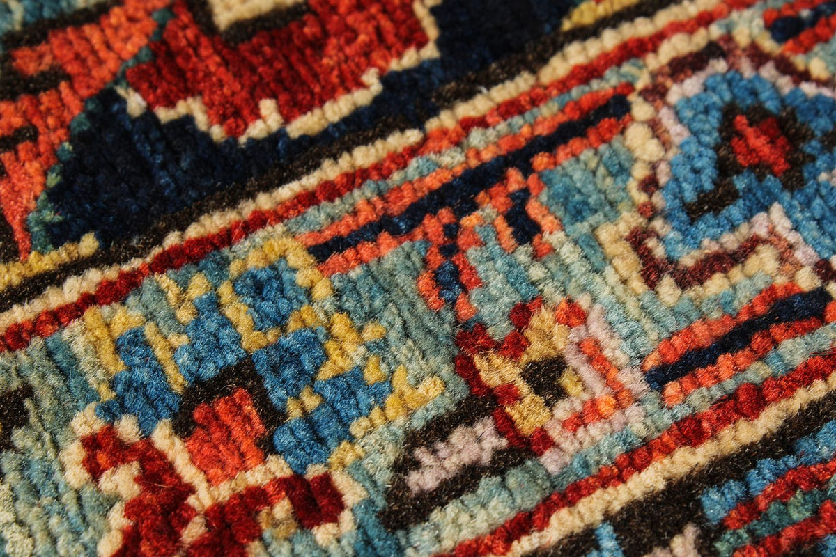8x10 Red and Navy Traditional Rug