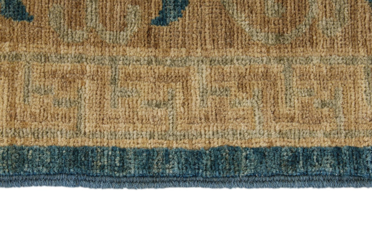 5x7 Blue and Ivory Traditional Rug