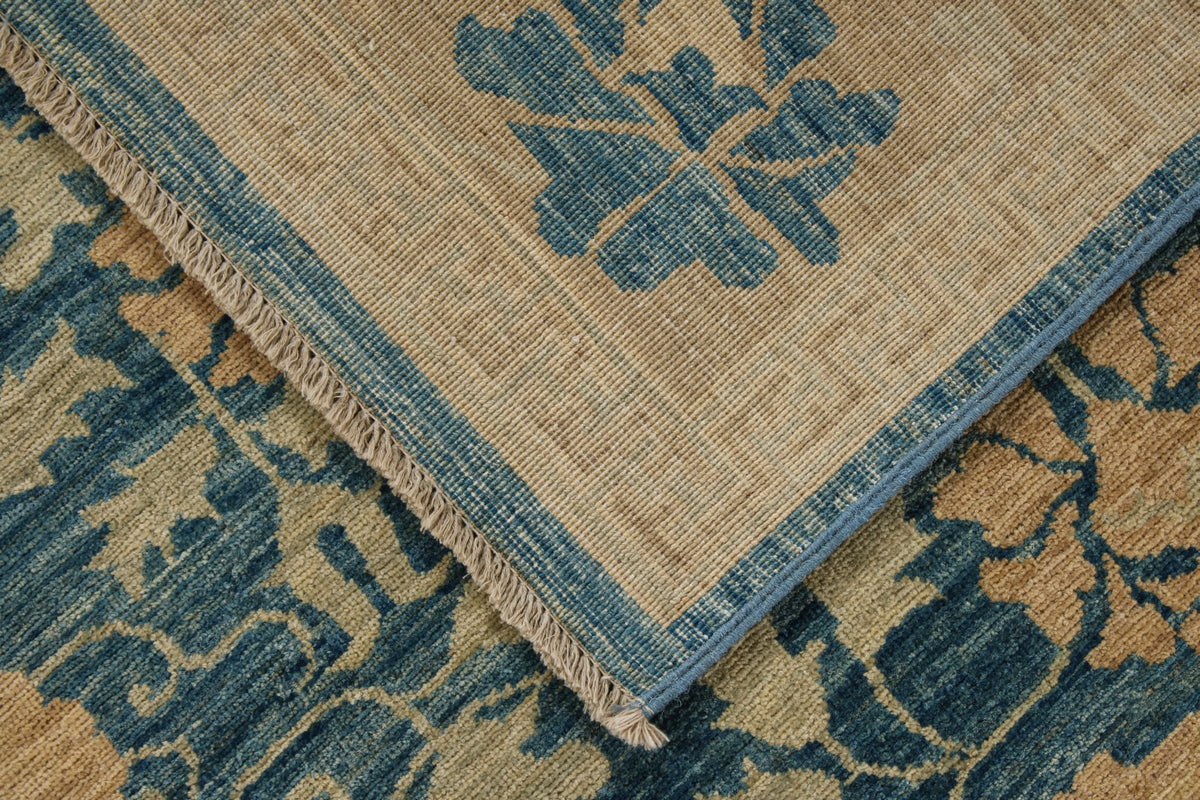 5x7 Blue and Ivory Traditional Rug