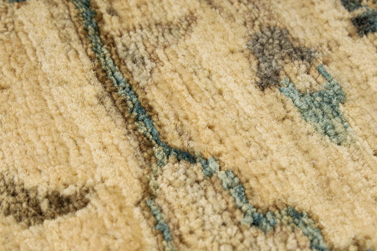 5x7 Ivory and Blue Anatolian Traditional Rug