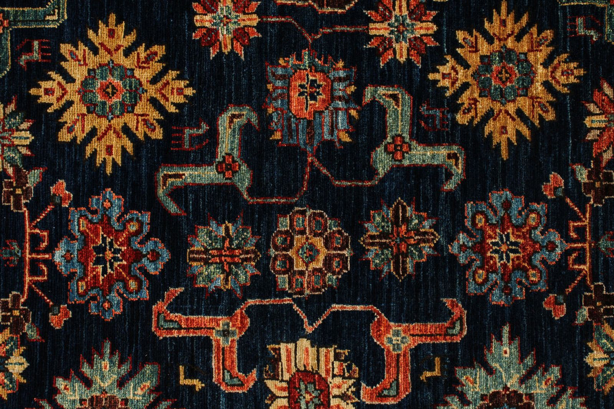 5x8 Navy and Blue Traditional Rug