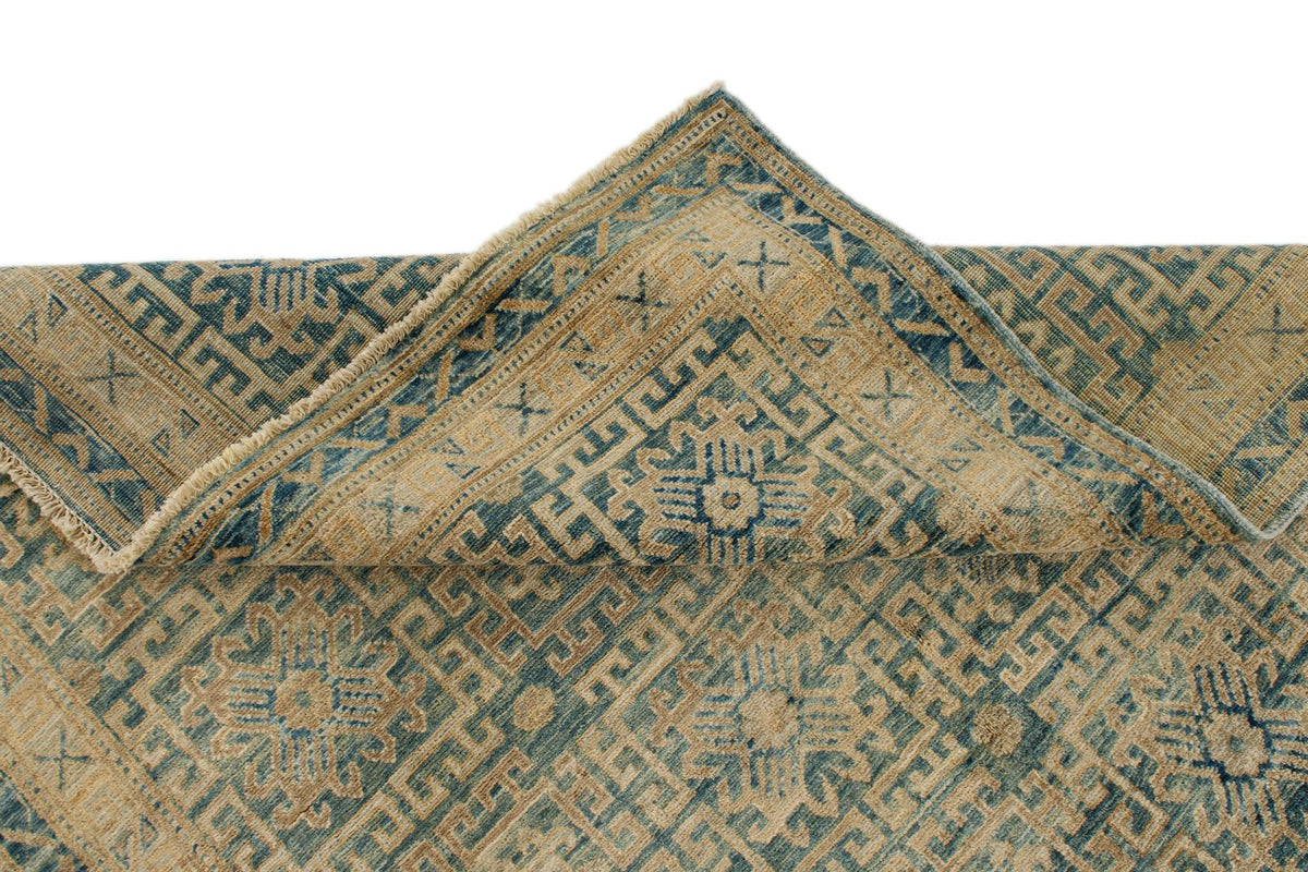 4x6 Blue and Ivory Traditional Rug