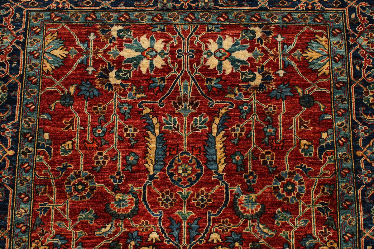 4x6 Red and Navy Traditional Rug